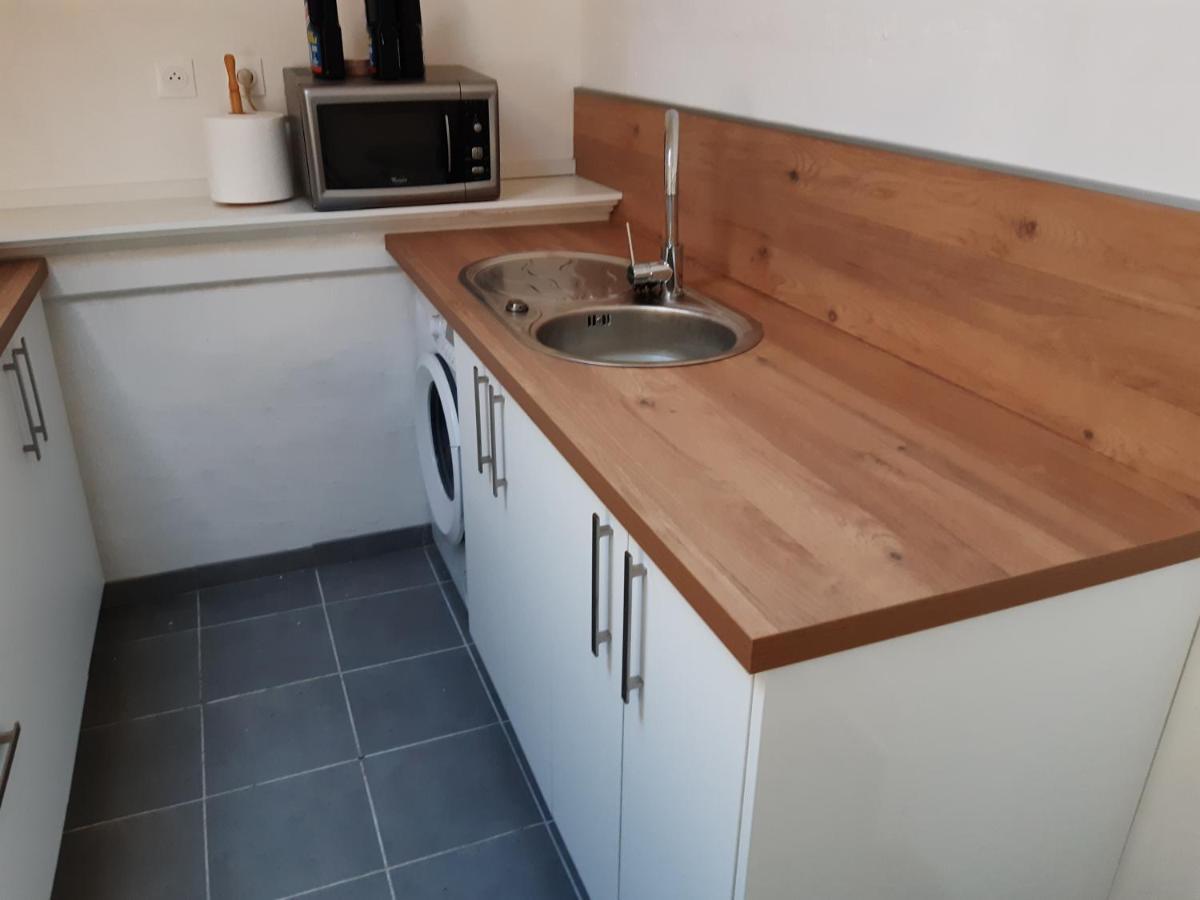 Maison A La Tour Du Pin Villa Екстериор снимка